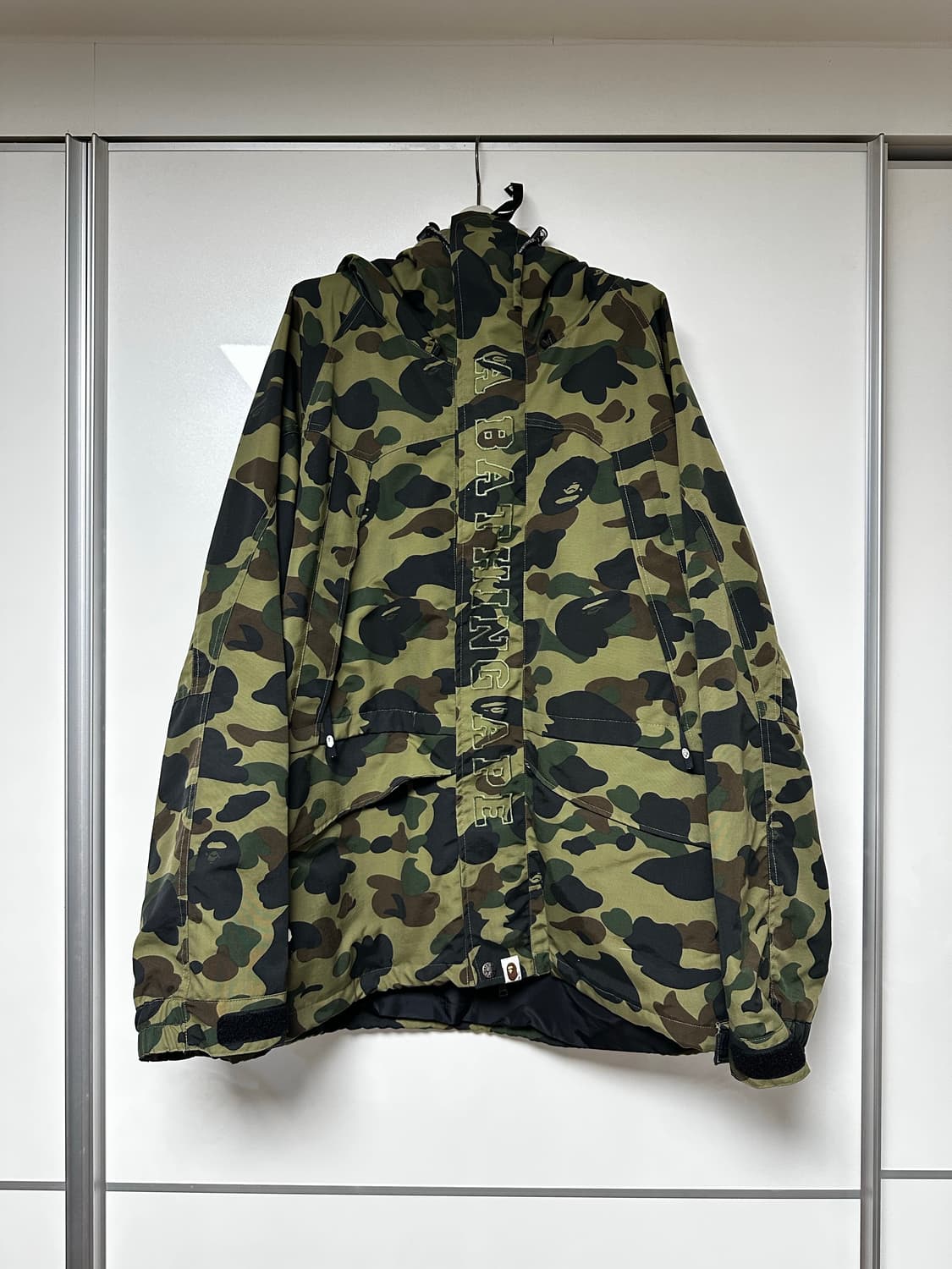BAPE 1st camo snowboard jacket(2XL) 상품이미지1