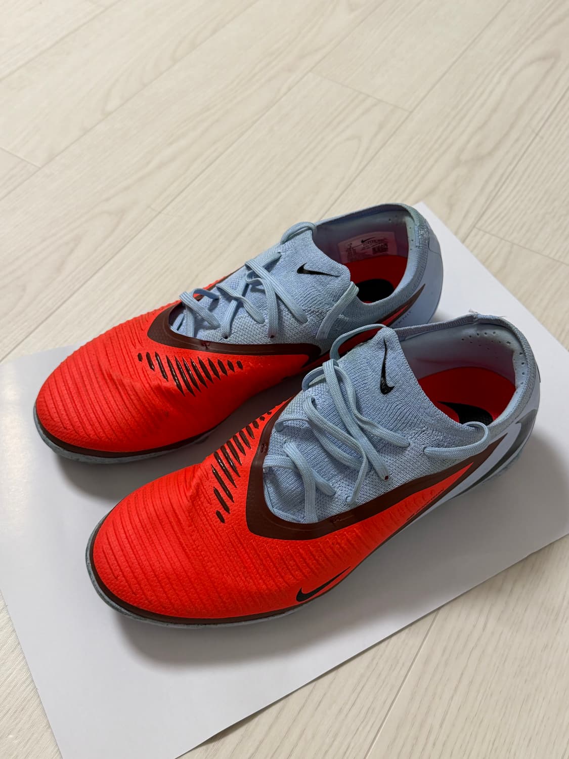 나이키 팬텀 6 로우 프로 풋살화 축구화 상품이미지1