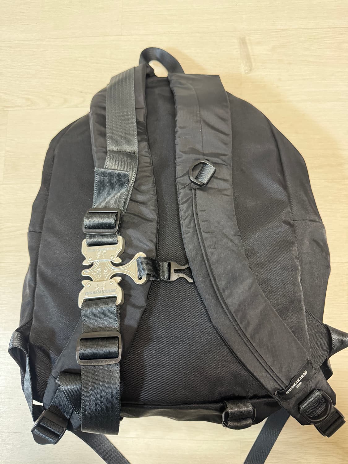 이우가마카라스 Crow Buckle 백팩 블랙 상품이미지8