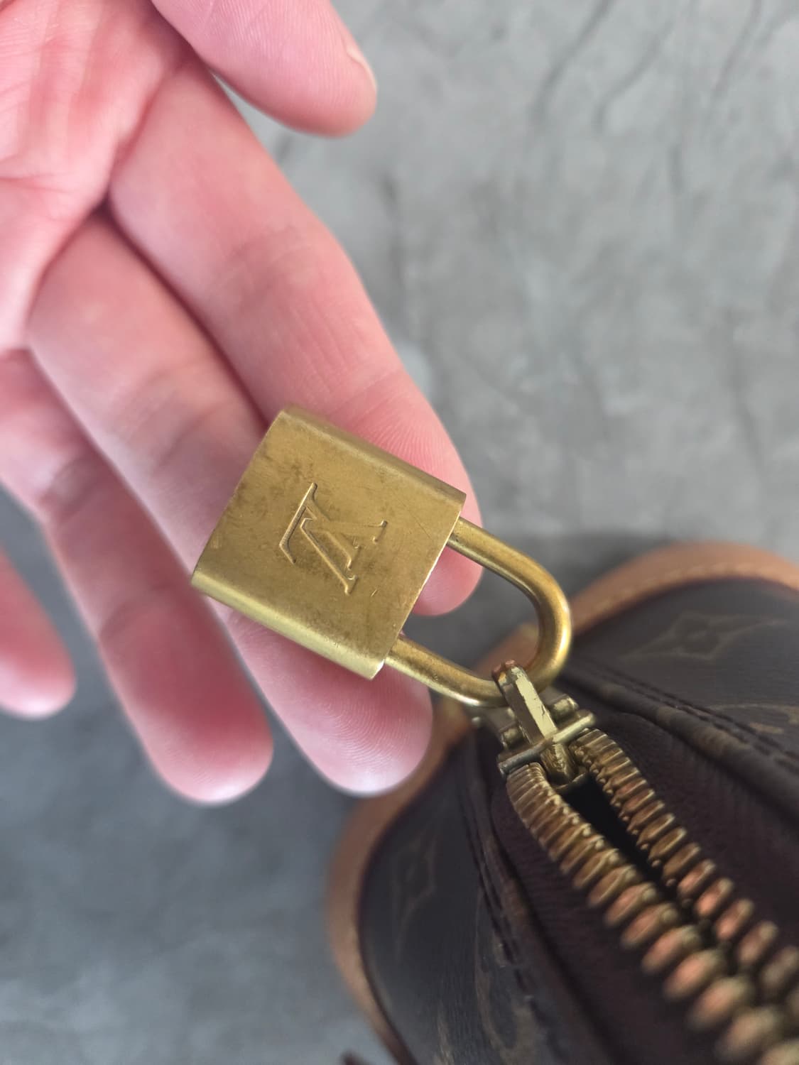루이비통 알마 BB 모노그램(키링 포함 시 150) 상품이미지5