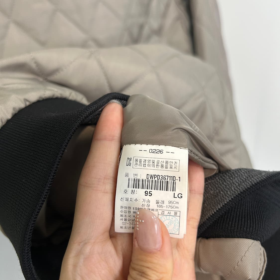 디스커버리 여성 경량패딩 95 상품이미지4