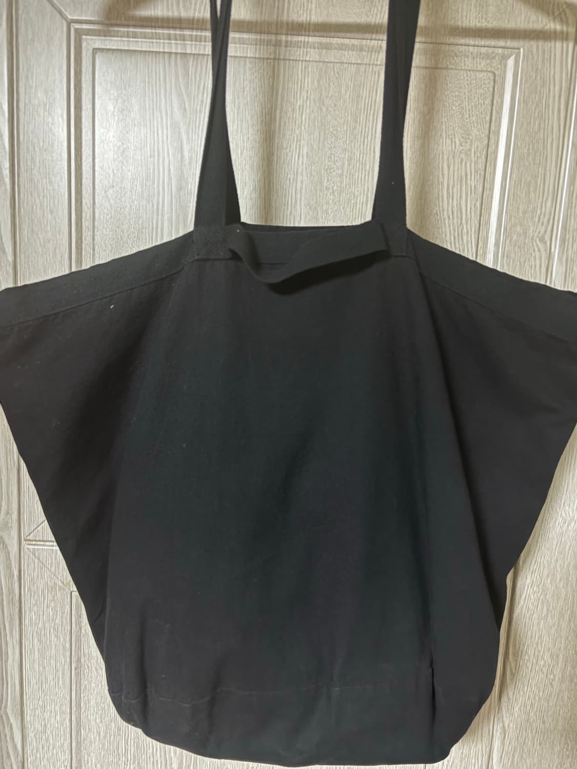 투빌더스하우스 스탠다드코튼 플라워 토트백 블랙 상품이미지3