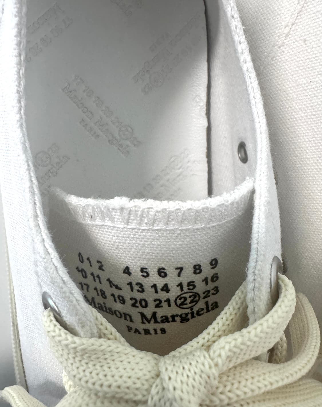 MAISON MARGIELA 메종 마르지엘라 화이트 캔버스 타비 스니커즈 상품이미지5