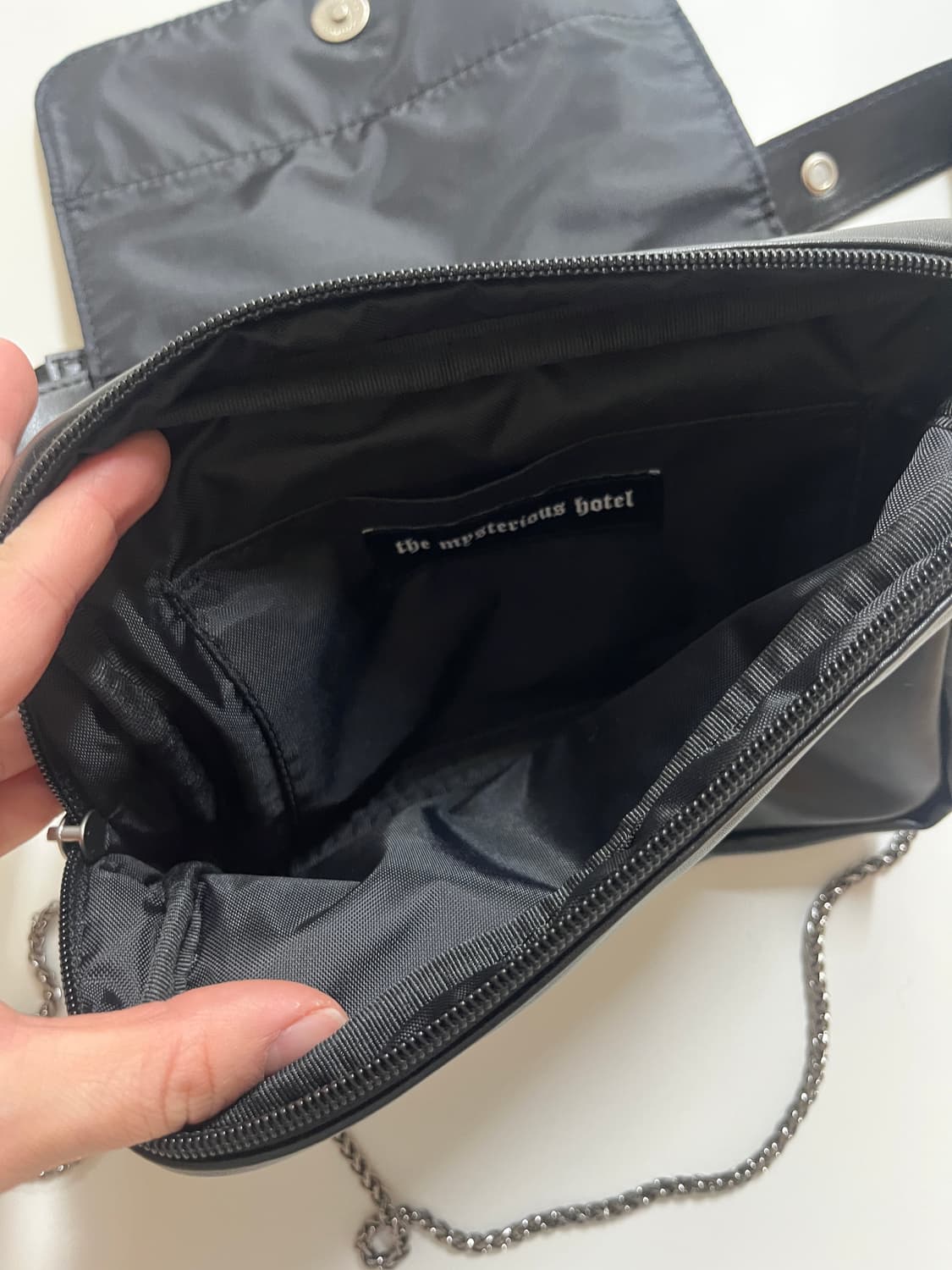 미스테리어스호텔 벨트백 상품이미지3