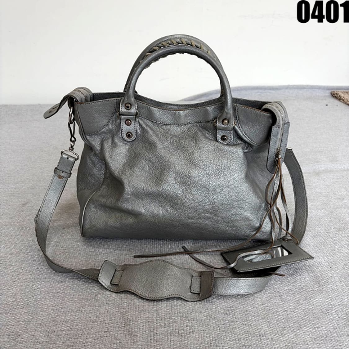 발렌시아가 모터백 클래식 시티 스타일 토트 겸 숄더백 0401 상품이미지3