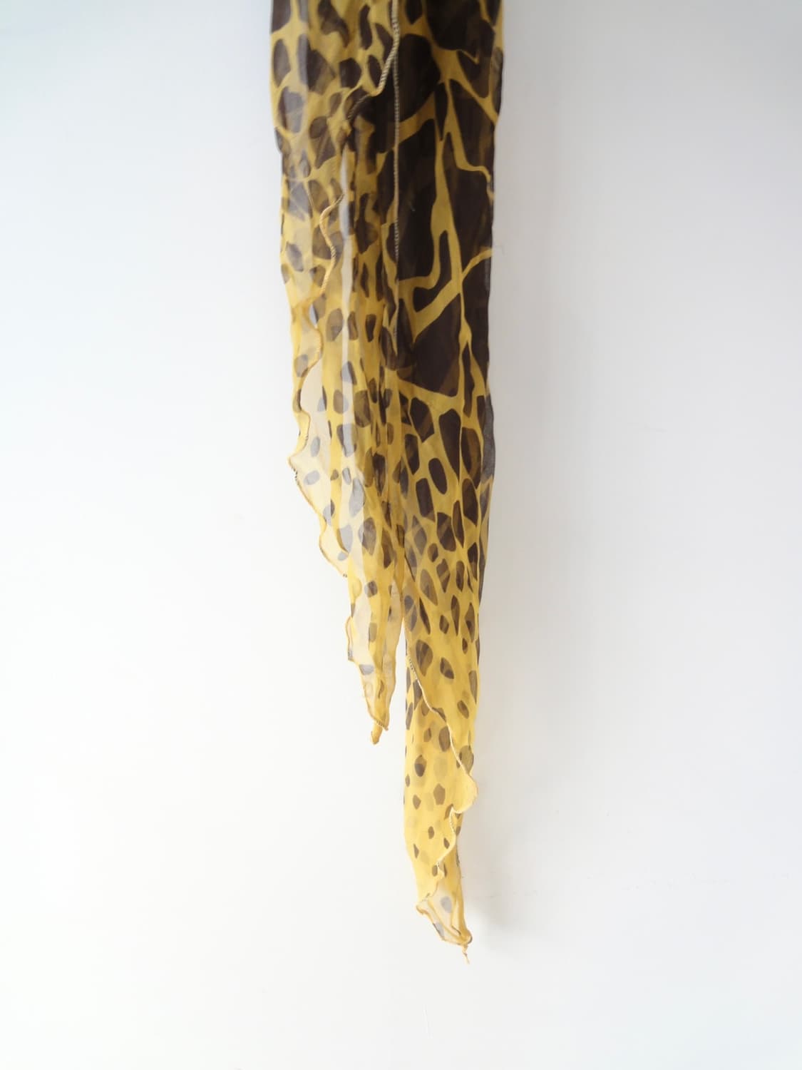 Leopard point scarf / yellow 상품이미지2
