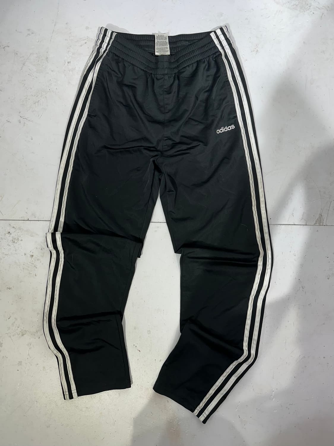 아디다스 블랙 화이트 삼선 트레이닝 팬츠  상품이미지4