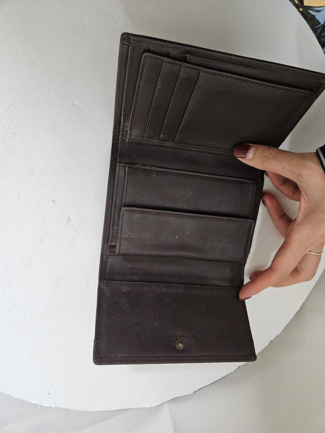 버버리 베이지 지갑 상품이미지2