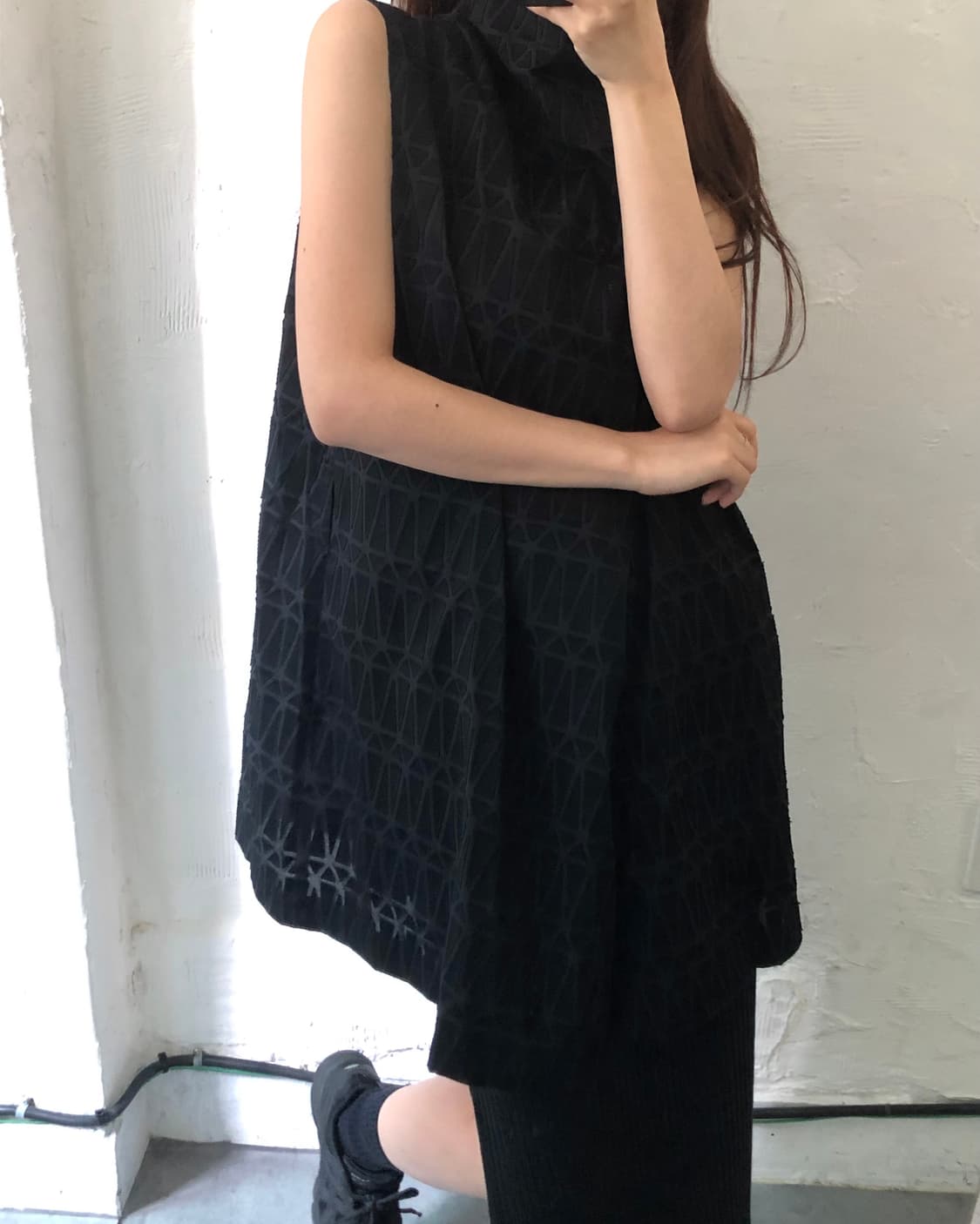 ISSEY MIYAKE 이세이 미야케 언발란스 드레이프 슬리브리스 원피스 상품이미지3