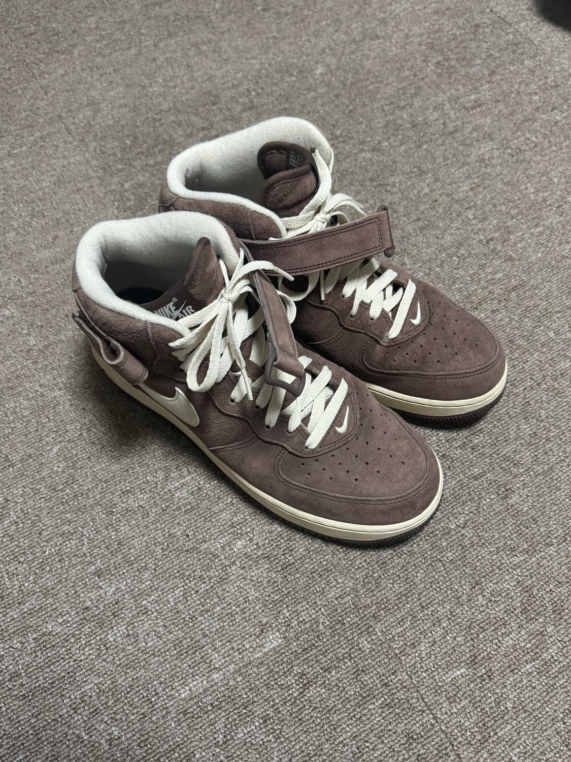 나이키 초콜릿포스 미드 270 상품이미지1