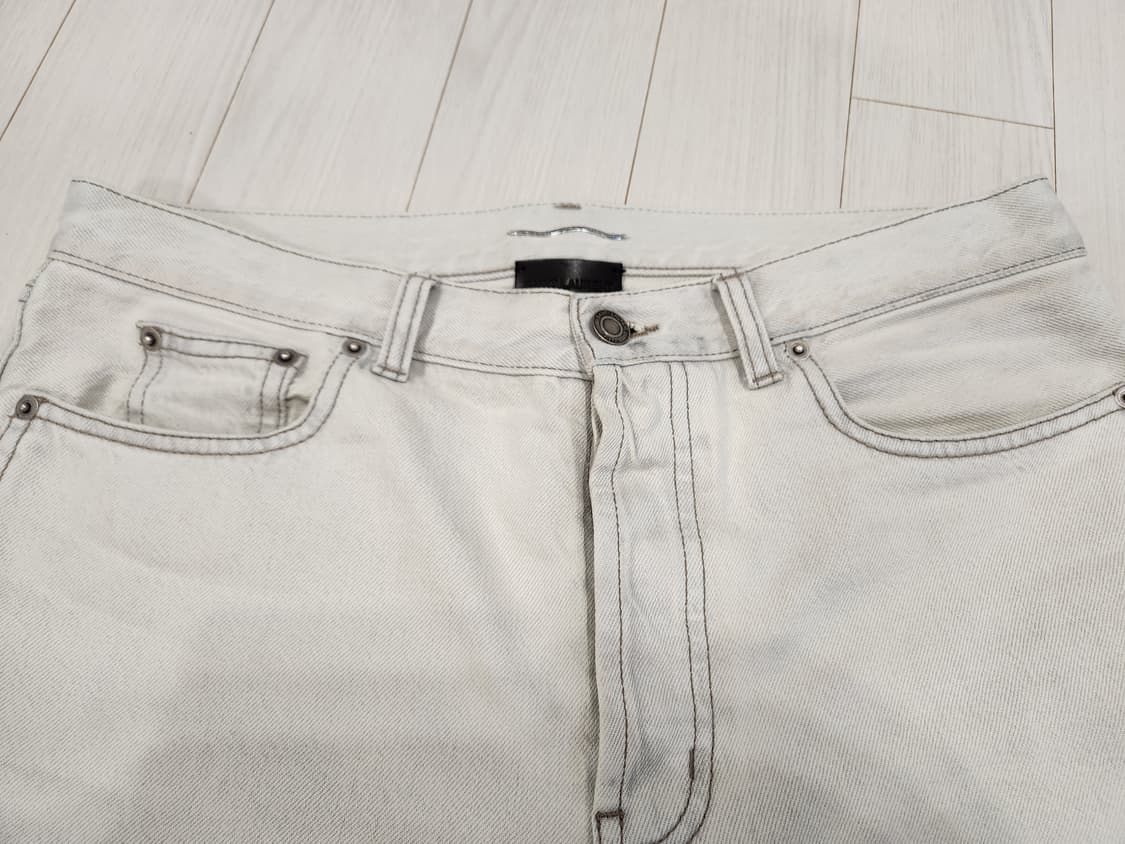 생로랑 밑단디스 버뮤다 아이스 워싱 데님 팬츠 상품이미지3
