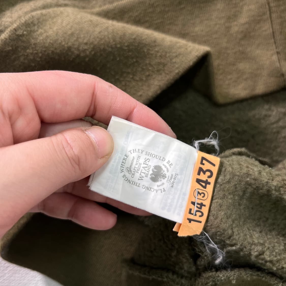 100 더블탭스 올리브 카키 맨투맨 상품이미지8