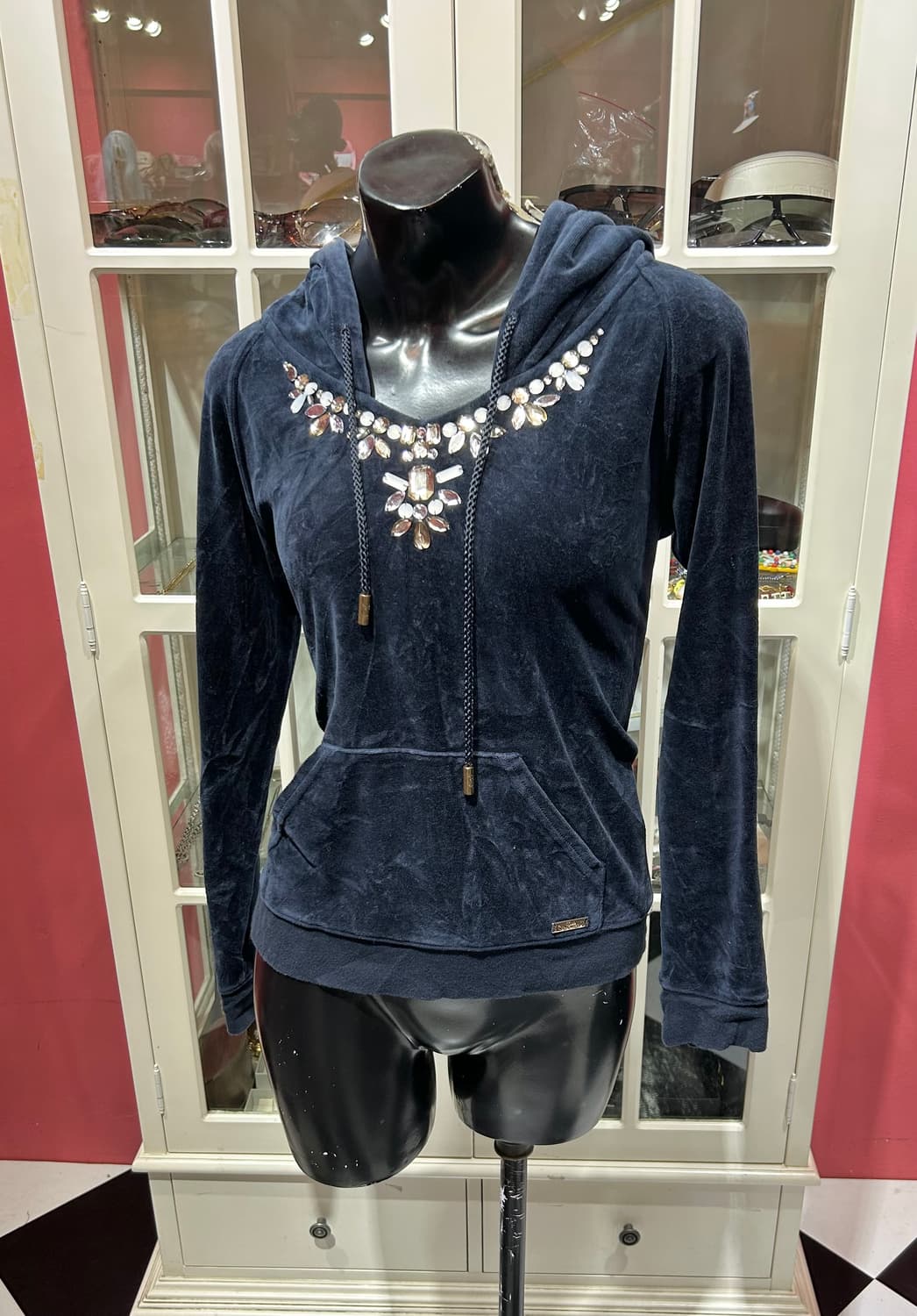 Rady velvet hoodie 레디 큐빅 디테일 벨벳 후드티 상품이미지1