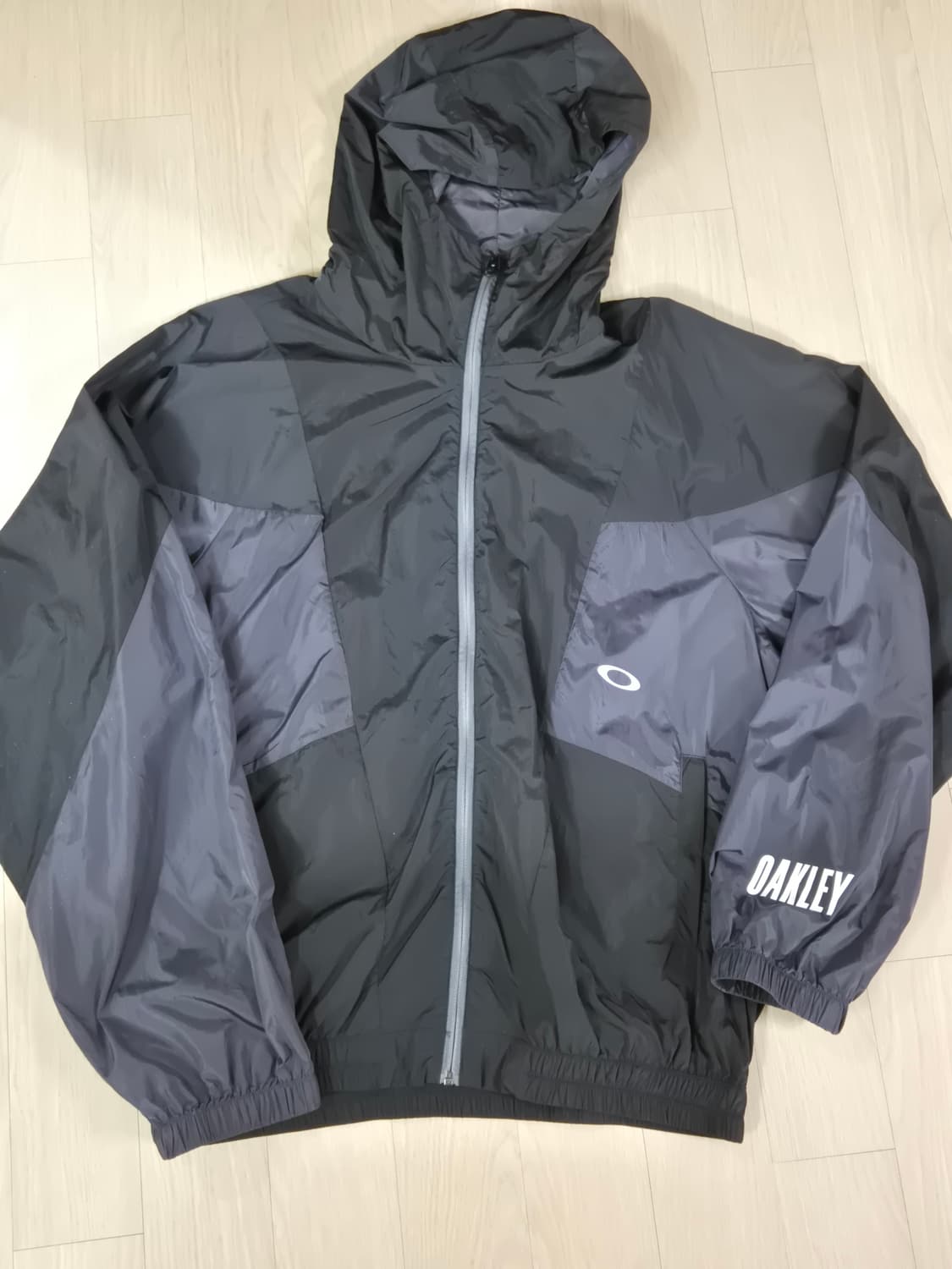 오클리 후드윈드브레이커 상품이미지1