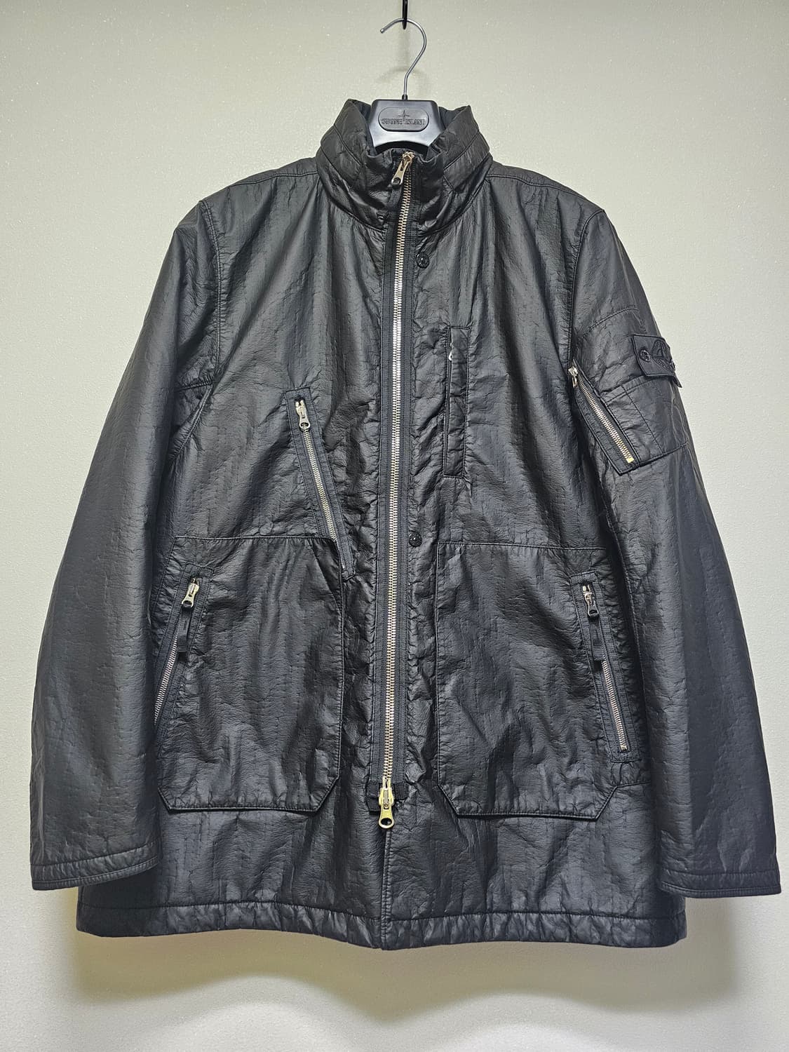 스톤아일랜드 쉐도우프로젝트 lasered poly-hide 2L 자켓 상품이미지1