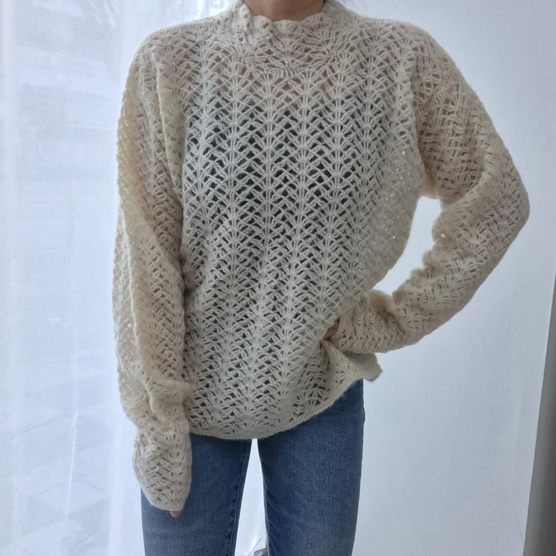 아이보리 모헤어 울 펀칭 시스루 하이넥 니트 상품이미지1