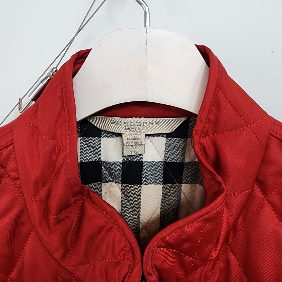 버버리 레드 퀼팅 자켓 상품이미지9