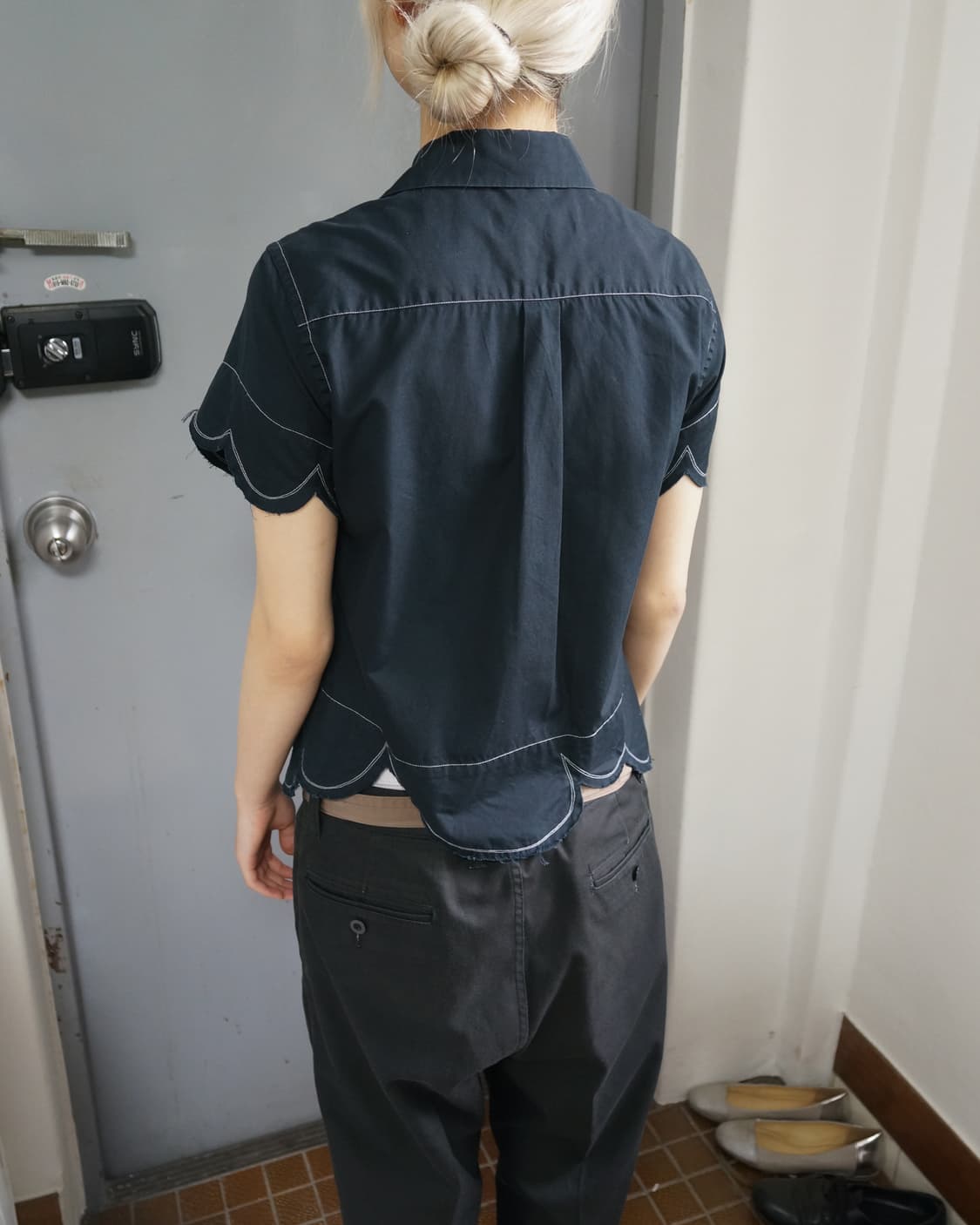 꼼데가르송 블랙 플라워 셔츠 상품이미지2