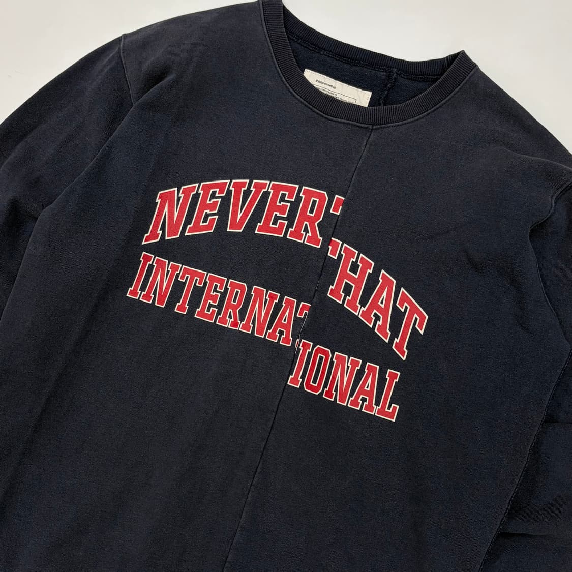 Thisisneverthat 디스이즈네버댓 절개 네이비 맨투맨 L 상품이미지2