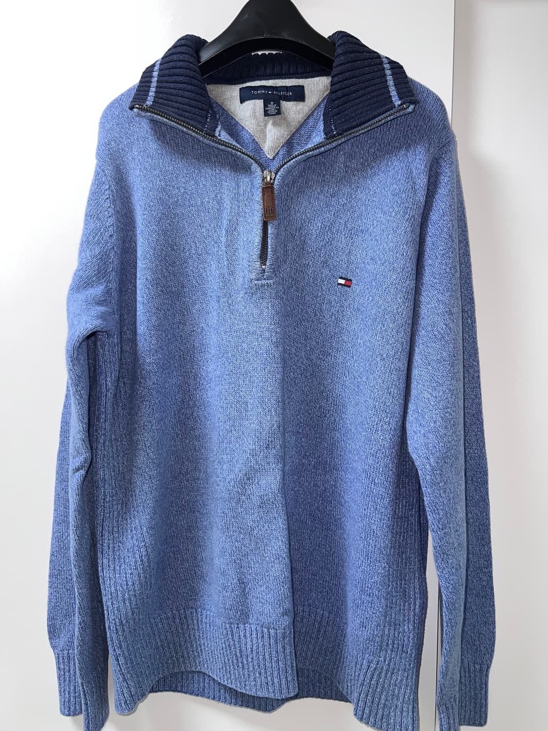 타미힐피거 블루 하프집업 니트 상품이미지1