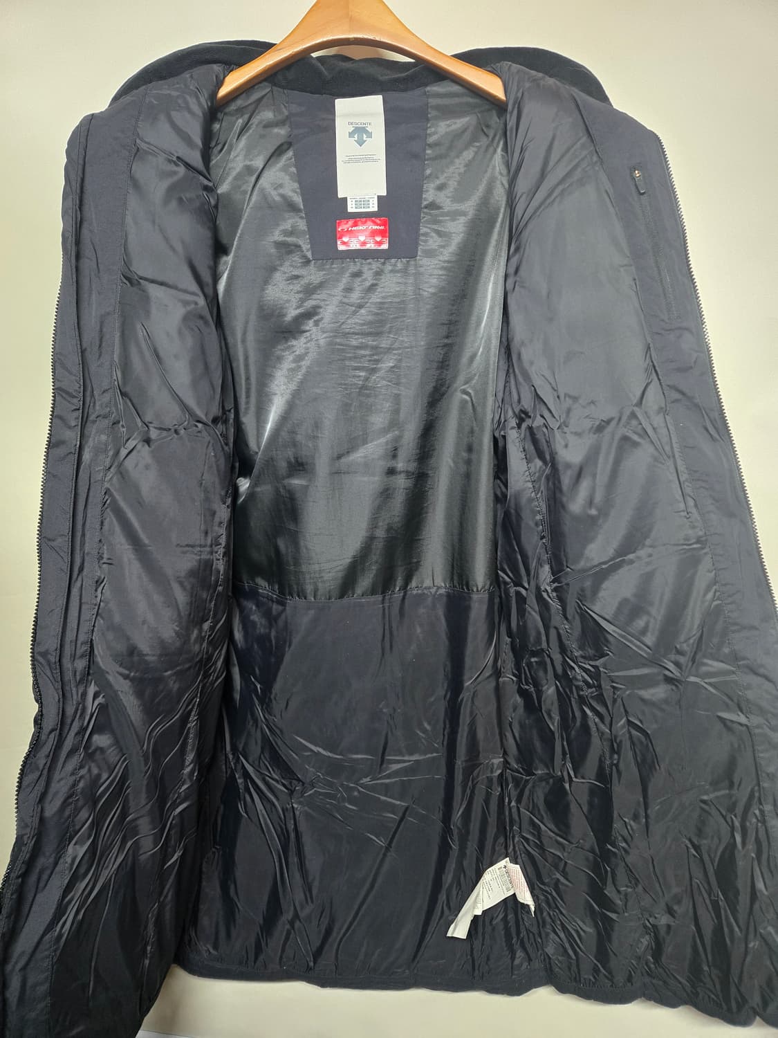 데상트 스위스 스킴팀 덕다운 롱패딩 블랙 M 상품이미지4