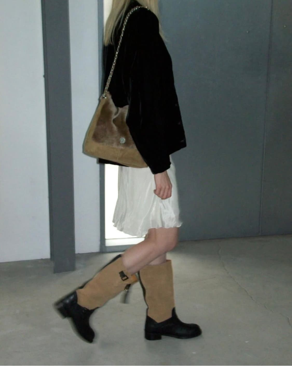 (미개봉) 미닛뮤트 페블 체인백 무스탕 베이지 상품이미지6