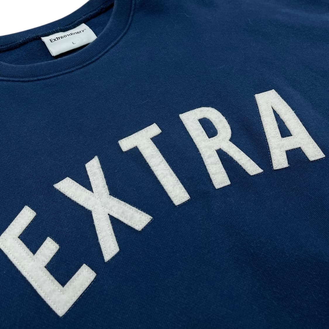 엑스트라오디너리 아플리케 맨투맨 스웻셔츠 상품이미지4