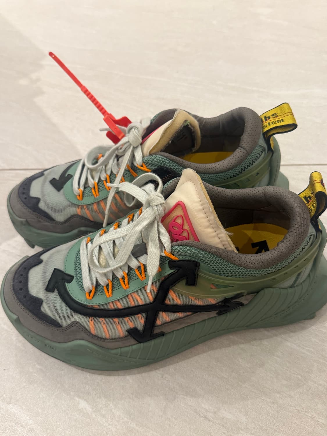 오프화이트 ODSY-1000 스니커즈 41 상품이미지2