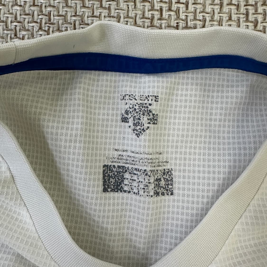 100 데상트 기능성 반팔티 0410D 상품이미지2