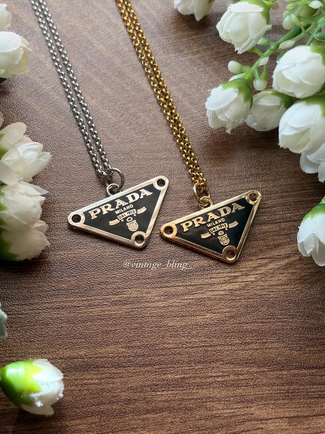 프라다 트라이앵글 삼각로고 목걸이 상품이미지1