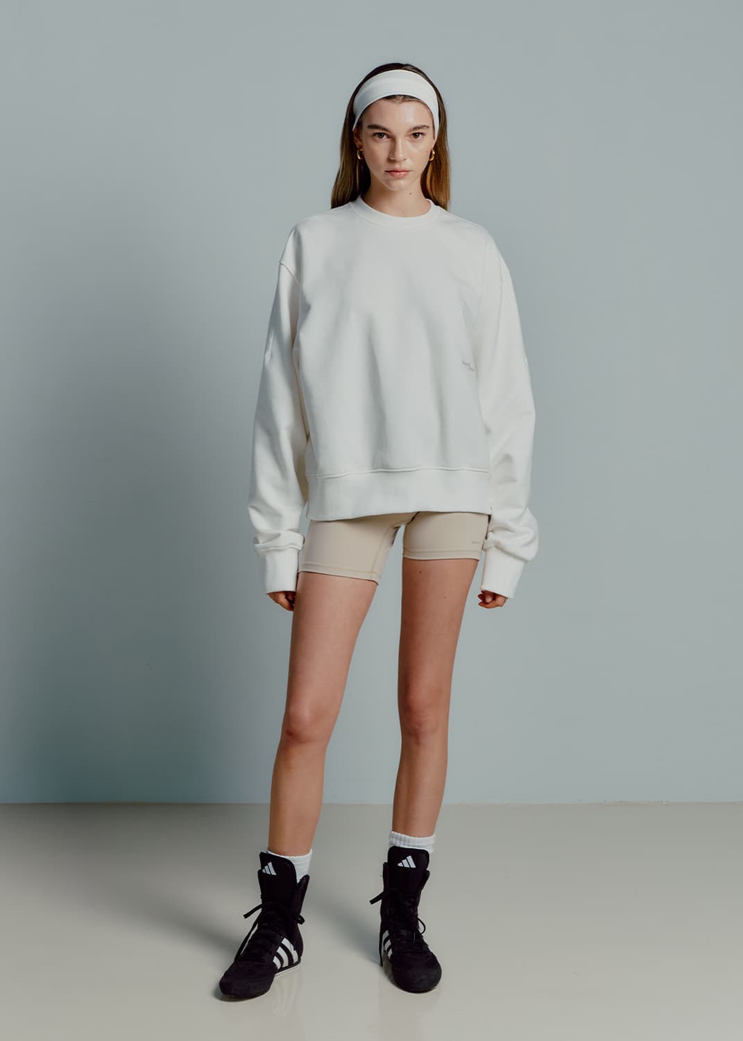(새상품) 민아송  ESSENTIAL SWEAT SHIRT 화이트 판매 상품이미지1