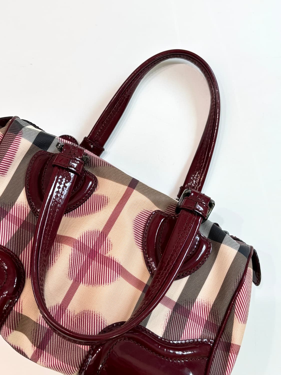 Burberry 버버리 하트 체크 PVC 보스턴 토트백 상품이미지5