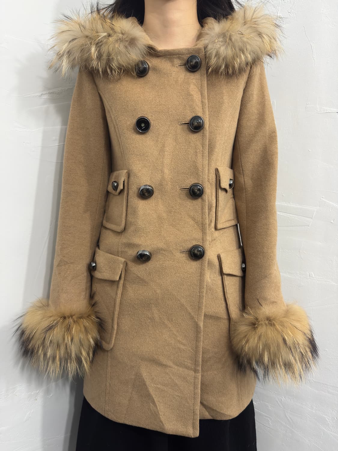 grace contental camel fur detail coat 상품이미지1