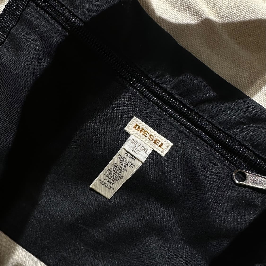 디젤 플라워 캔버스 숄더백 상품이미지5