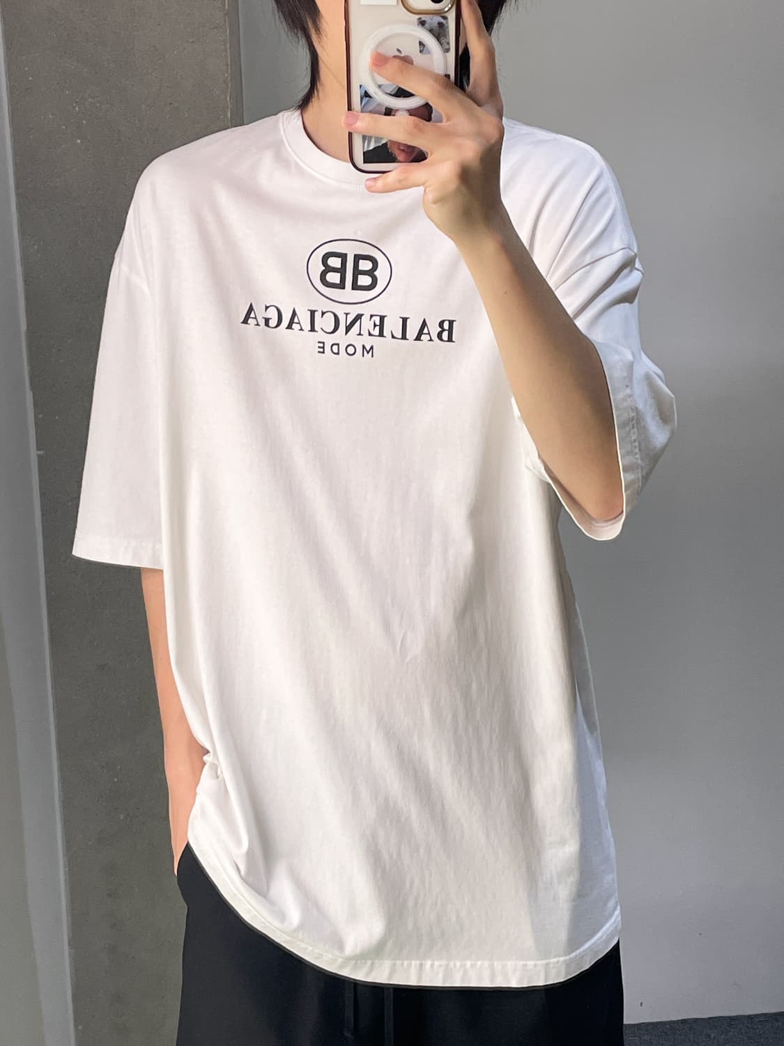 발렌시아가 17ss bb로고 반팔 티셔츠 상품이미지1