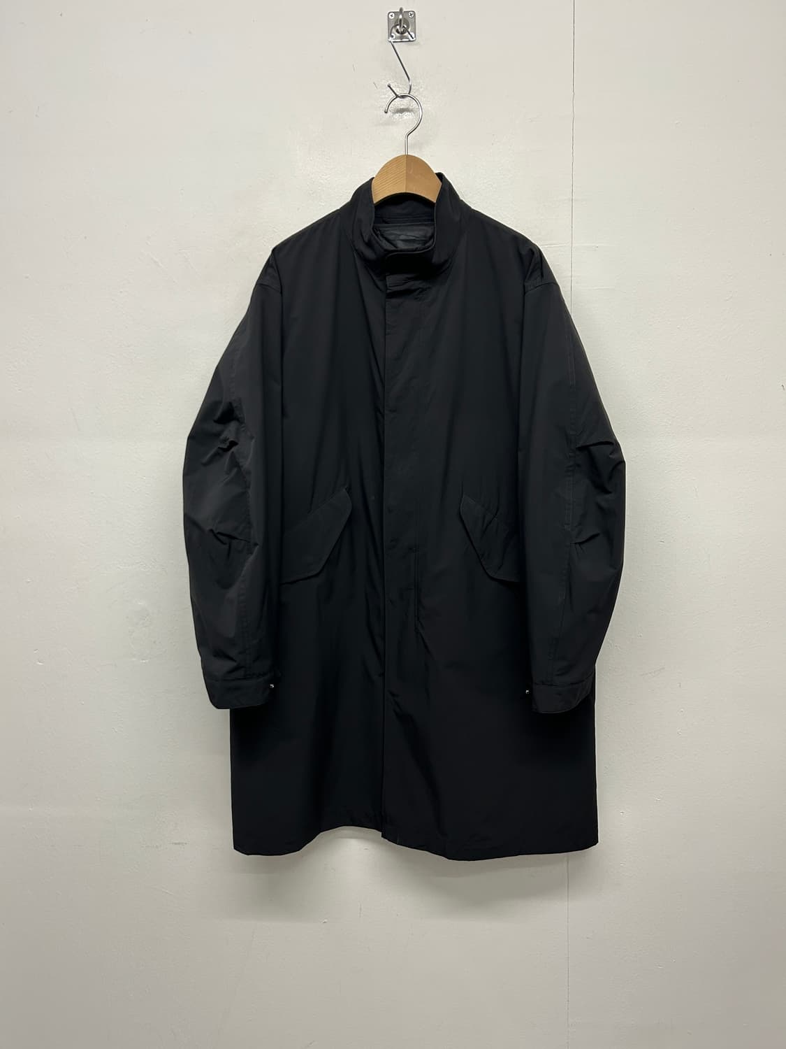 유니클로 블랙 피쉬테일 야상 상품이미지1