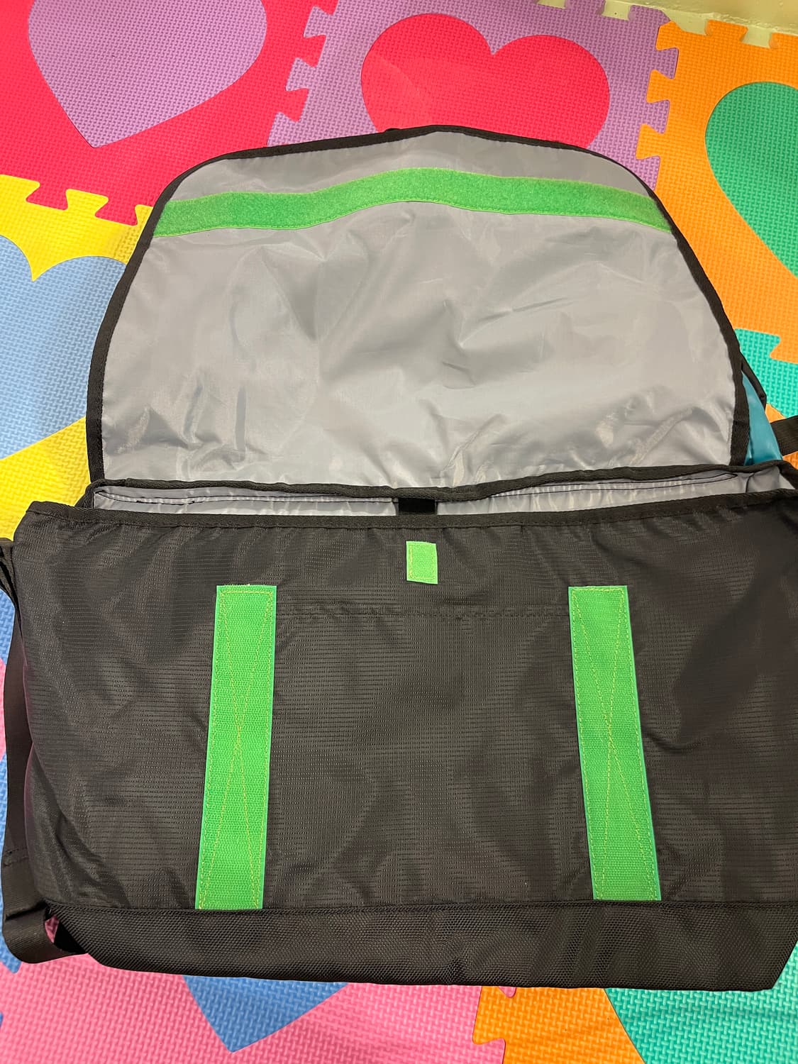 아디다스 별패턴 케로로깔 크로스백 🐸 상품이미지3