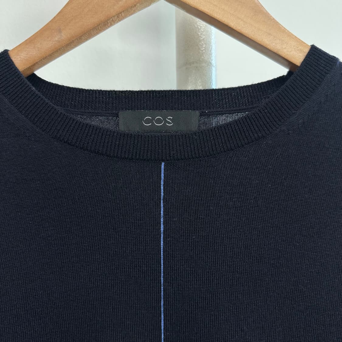 코스 라인 디자인 메리노울 니트 상품이미지5