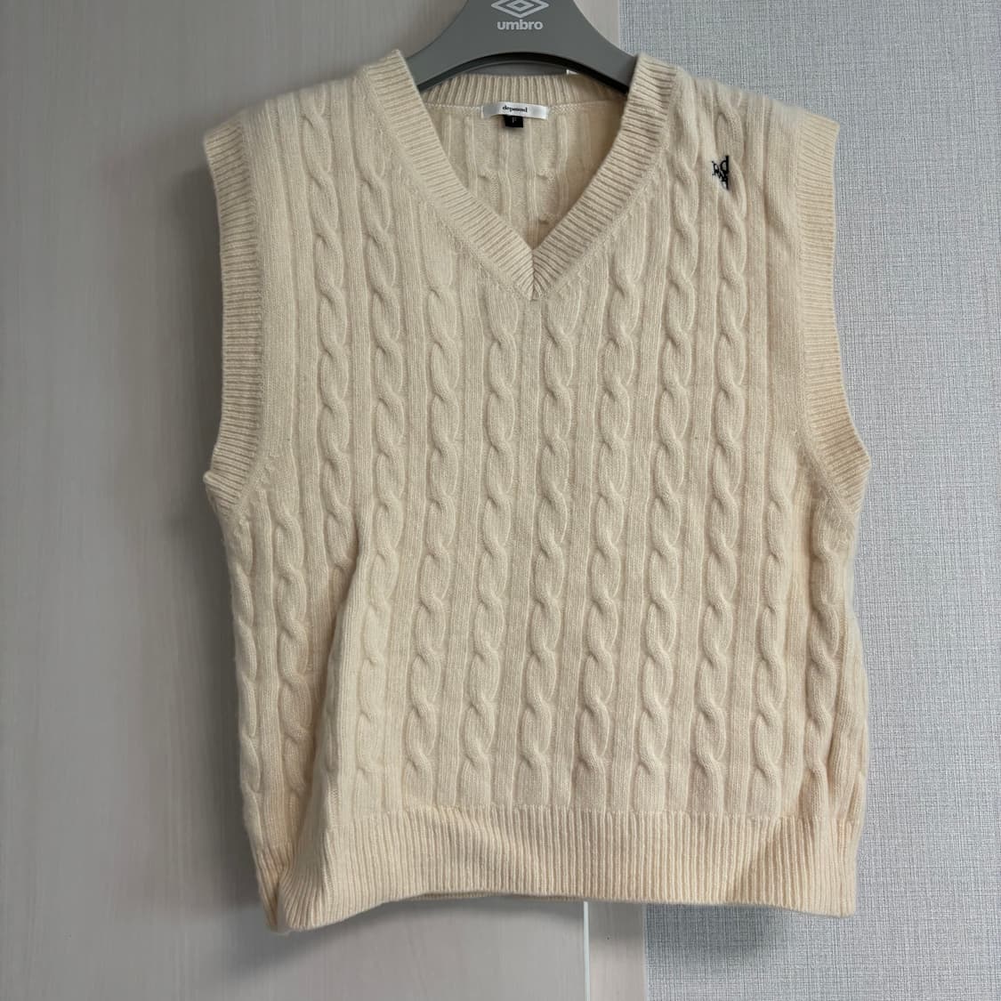 드파운드 로고 자수 케이블 니트베스트 상품이미지5