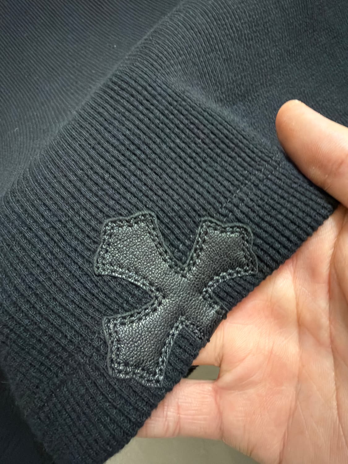 크롬하츠 레더패치 와플 헨리넥 니트 블랙 L사이즈 상품이미지4