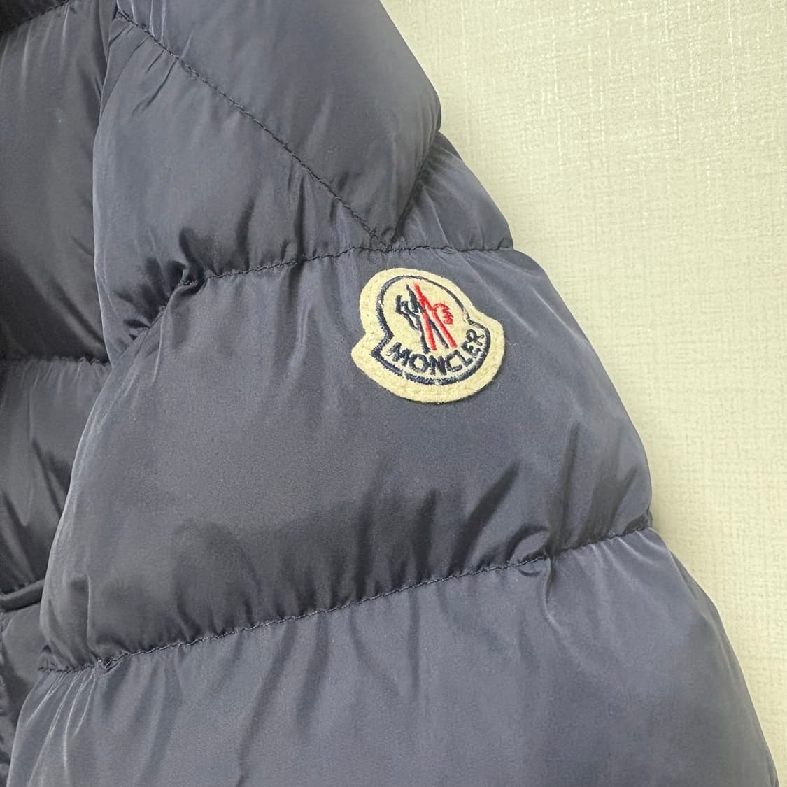 [4/백화점판/새상품급] 몽클레어 클루니 패딩 네이비 상품이미지2