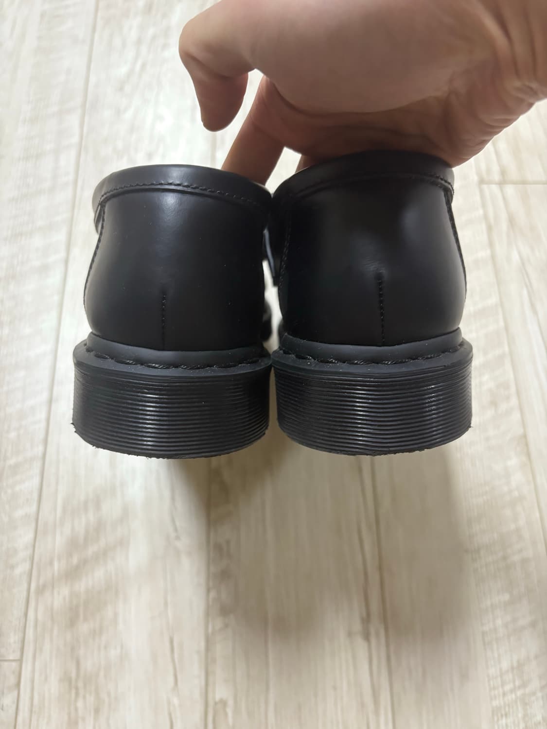 닥터마틴 아드리안 블랙 280 상품이미지5