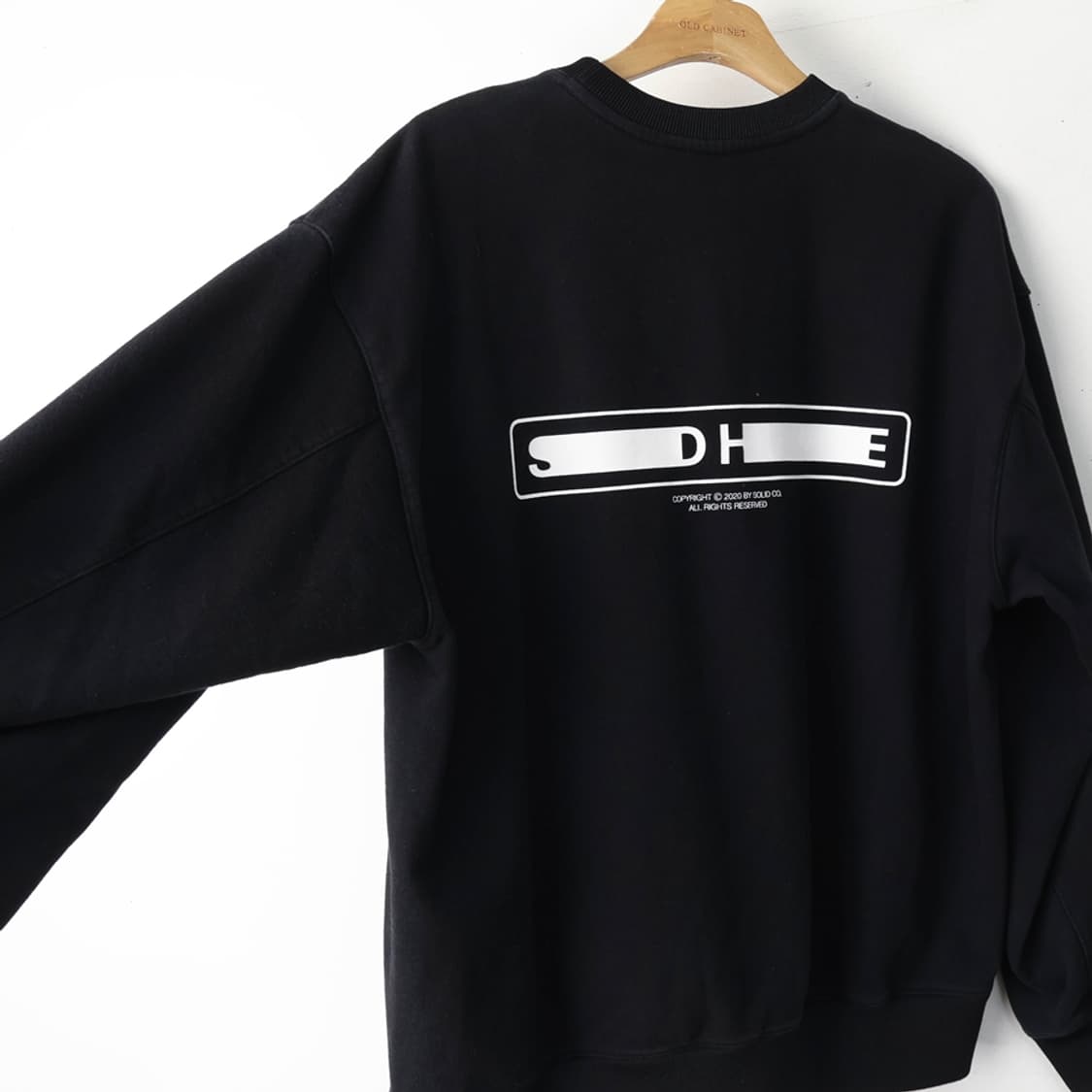 100/솔리드옴므 백로고 맨투맨 상품이미지3