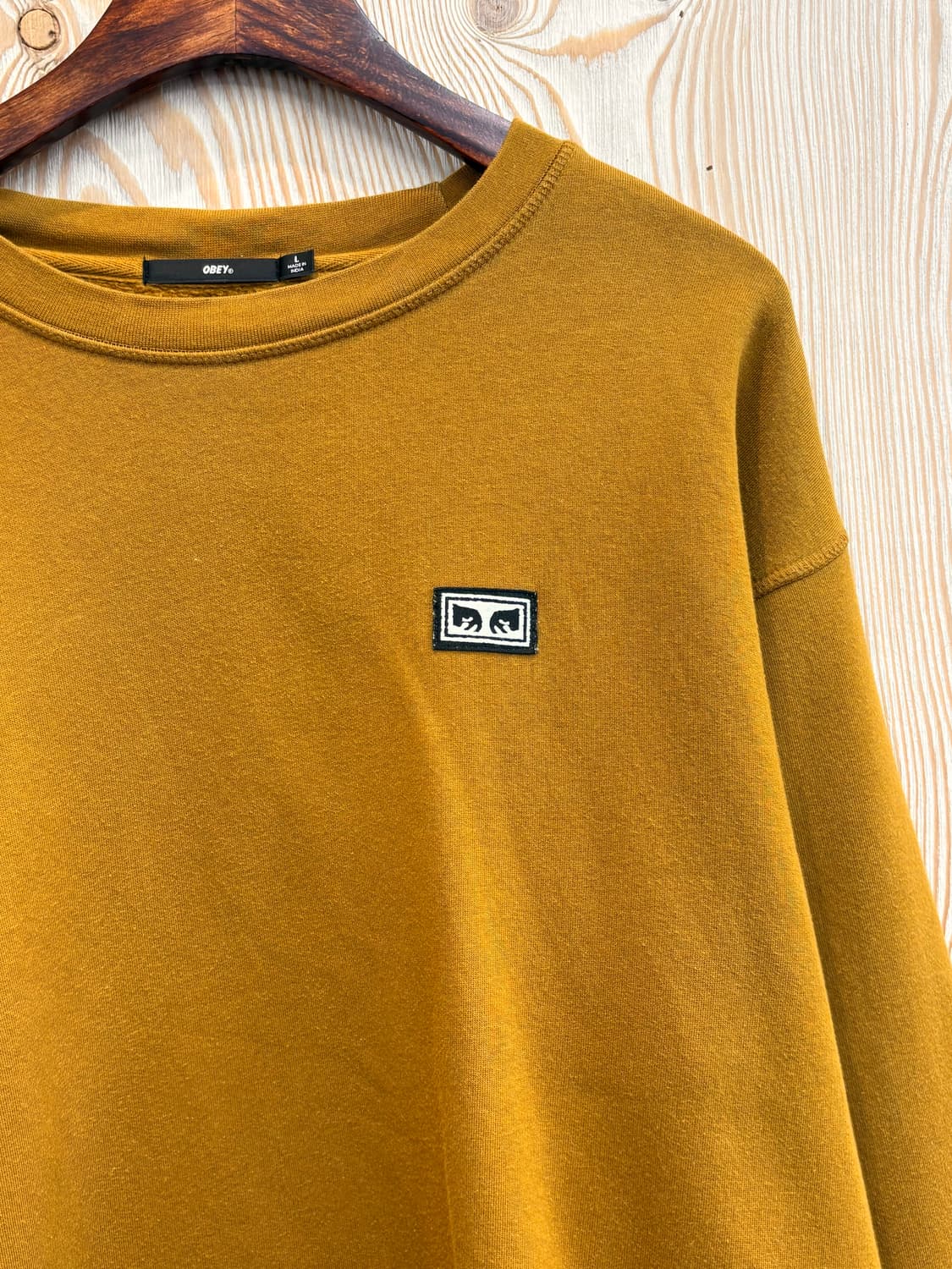 오베이 올 아이즈 맨투맨 상품이미지2