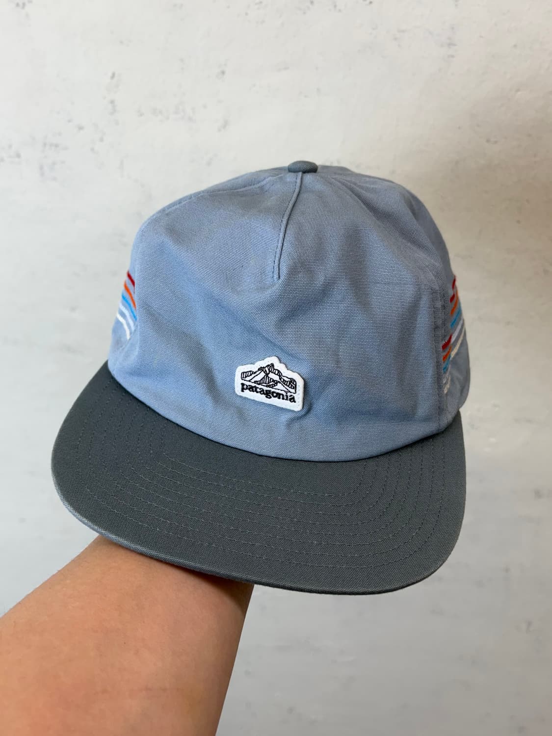 파타고니아 네트플러스 로고 라인 캡 하늘색 상품이미지1