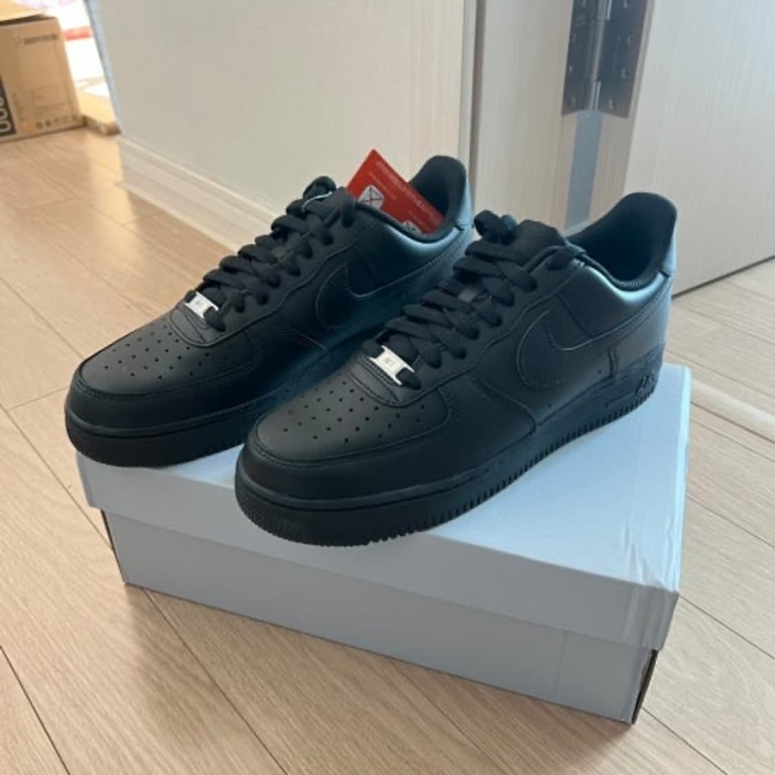 나이키 에어포스 블랙팝니다 상품이미지1