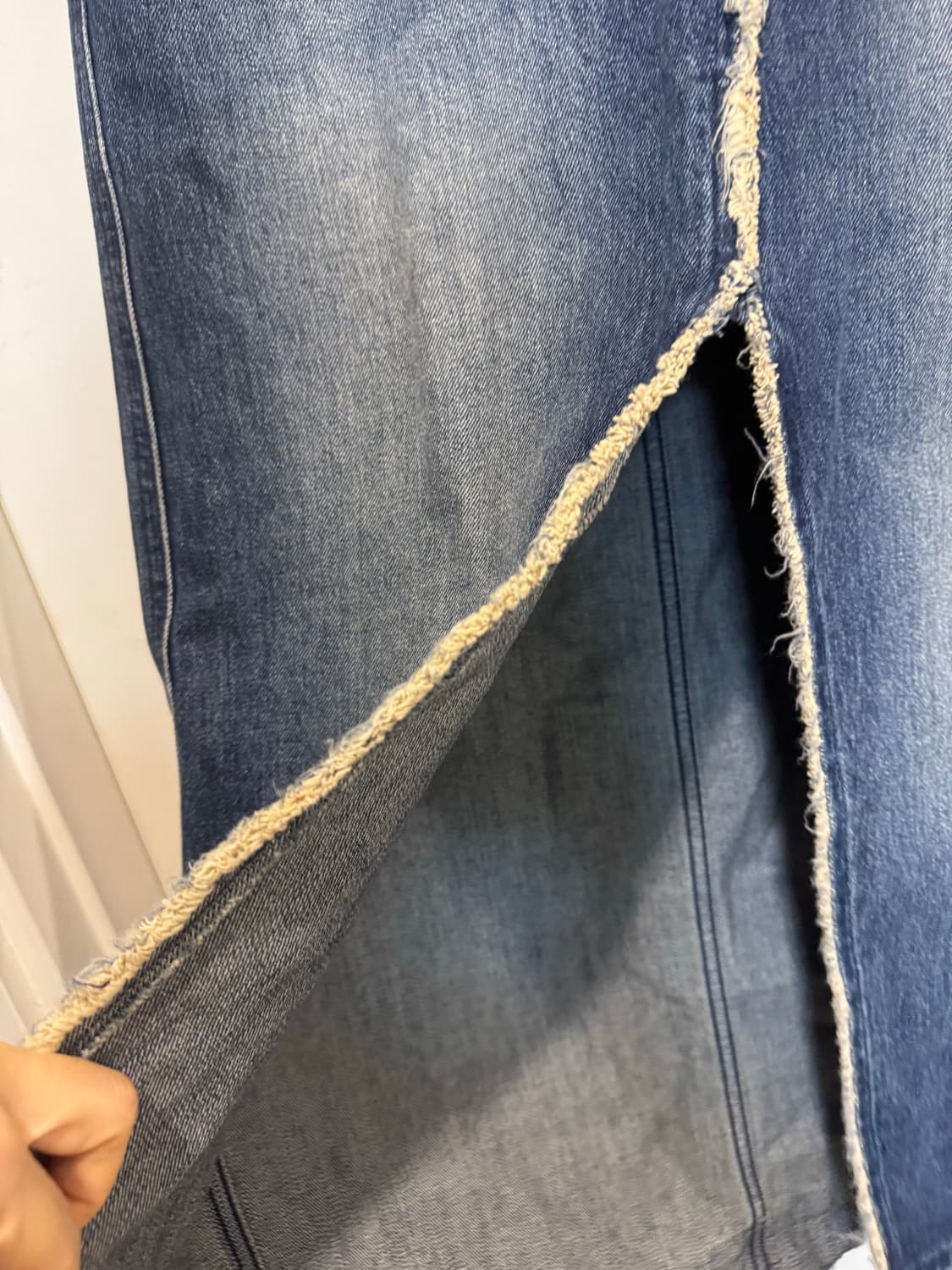 The ilma 더일마 데님 롱스커트 상품이미지5