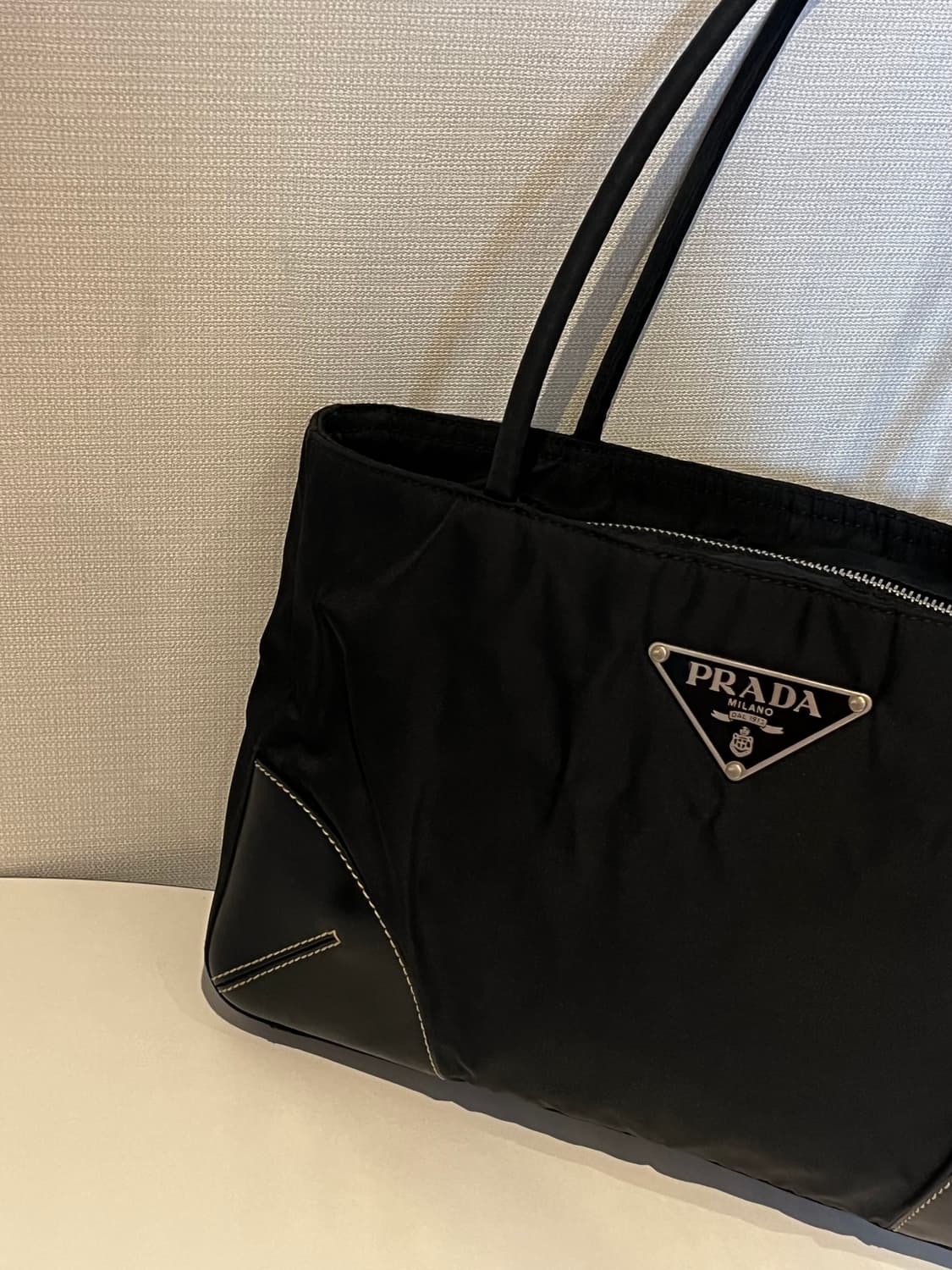 프라다 나일론 레더 스티치 숄더백 상품이미지4