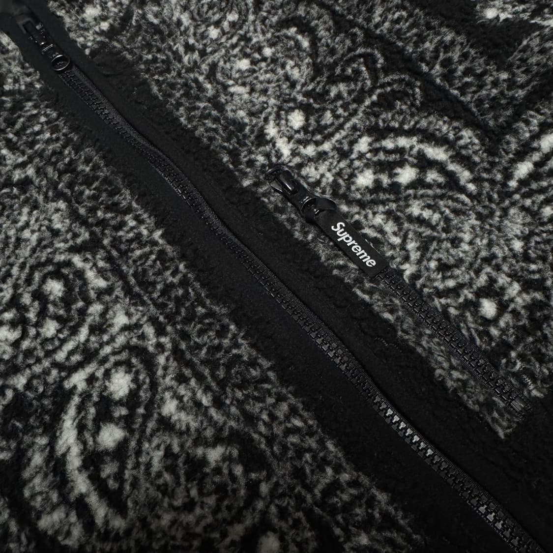 슈프림 19fw week3 블랙 페이즐리 립스탑 리버시블 윈드스토퍼 자켓 상품이미지7