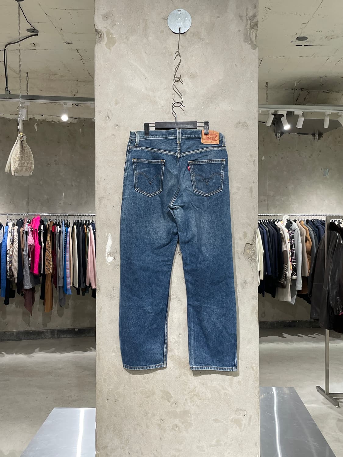 리바이스 505 중청 레귤러 핏 캣 워싱 데님 팬츠 상품이미지6